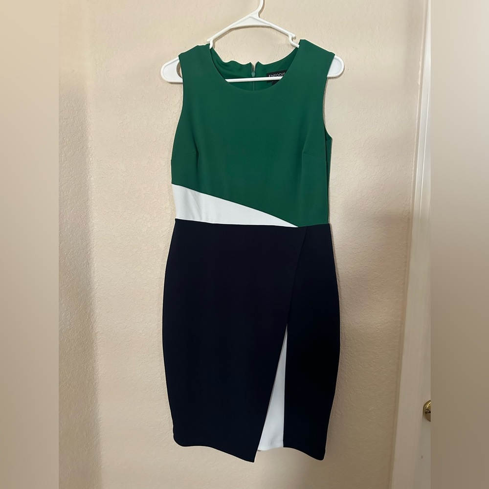 Sleeveless green & navy dress